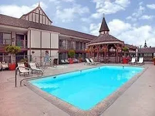 Anaheim Camelot Inn & Suites
