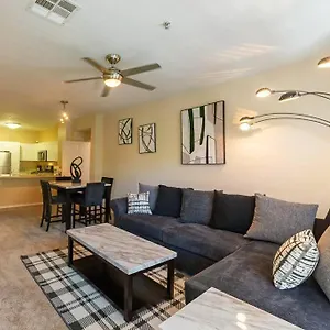 Lovely 2br/2ba!5min To Disney! Angelstadium! Hondacenter. Apartment